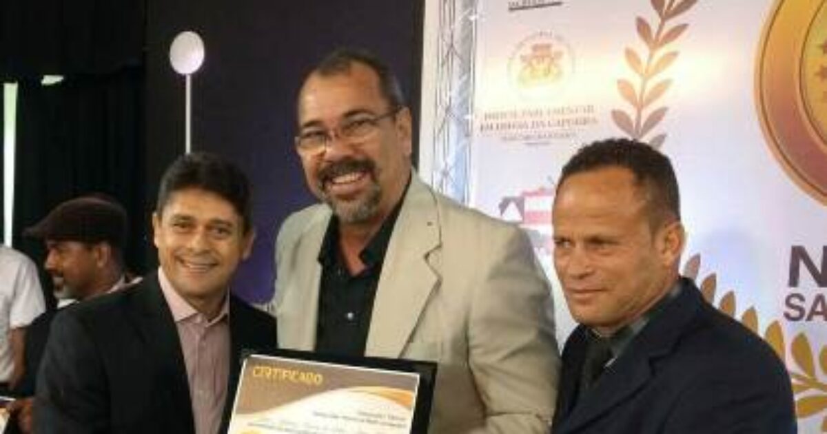 Professor da UFRB recebe título de notável saber na Câmara de Salvador