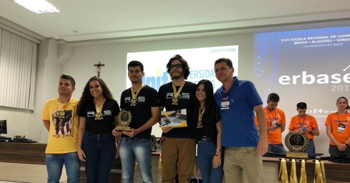 Estudantes da UFRB ganham prêmio em competição de Robótica em Sergipe