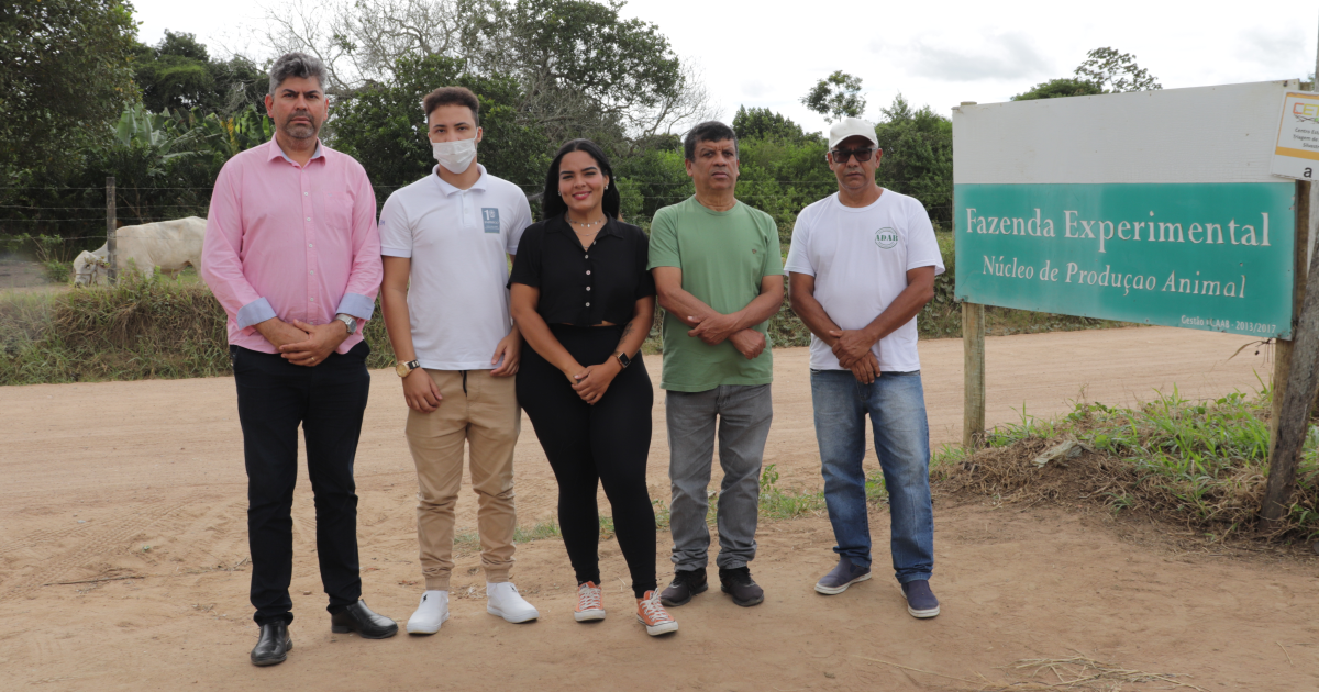 ADAB vistoria animais apreendidos pela UFRB no Campus Cruz das Almas