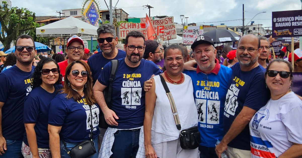 UFRB participa de cortejo em comemoração ao Bicentenário da Independência