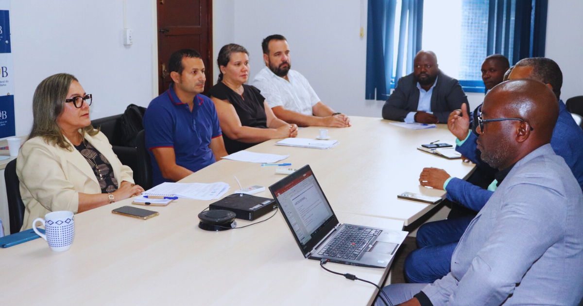 UFRB recebe visita de comitiva de universidade moçambicana para discutir internacionalização