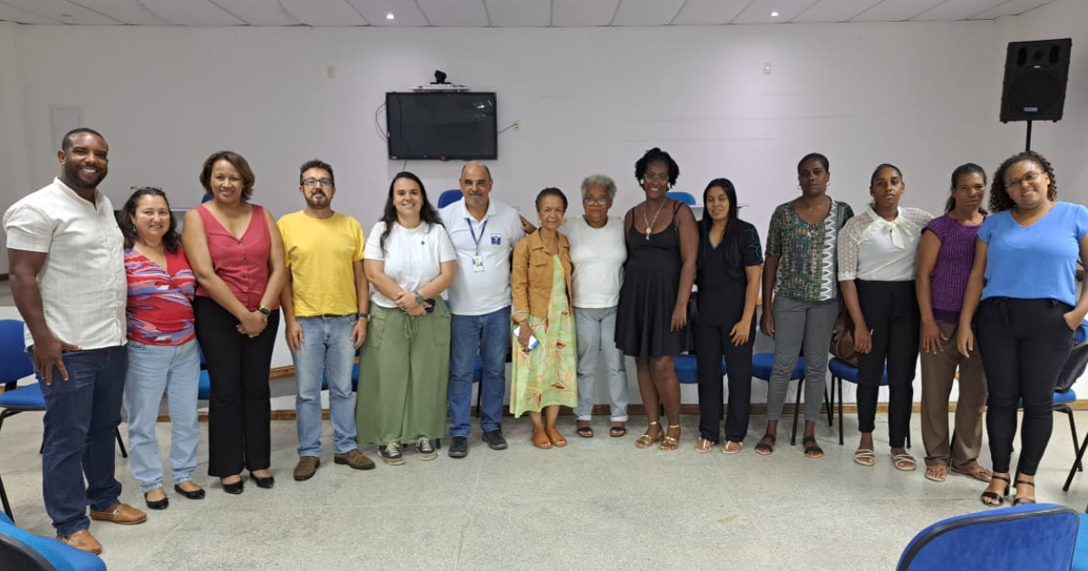 Reunião na Bahia Pesca com pescadoras e marisqueiras de Santo Amaro e Acupe.